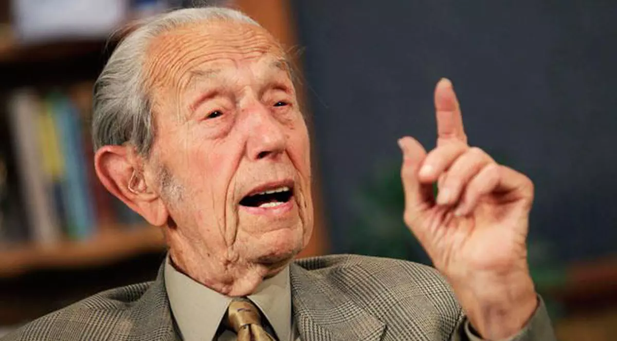 IRONIA SORŢII! A MURIT OMUL CARE, în 2011, PREZICEA SFÂRŞITUL LUMII