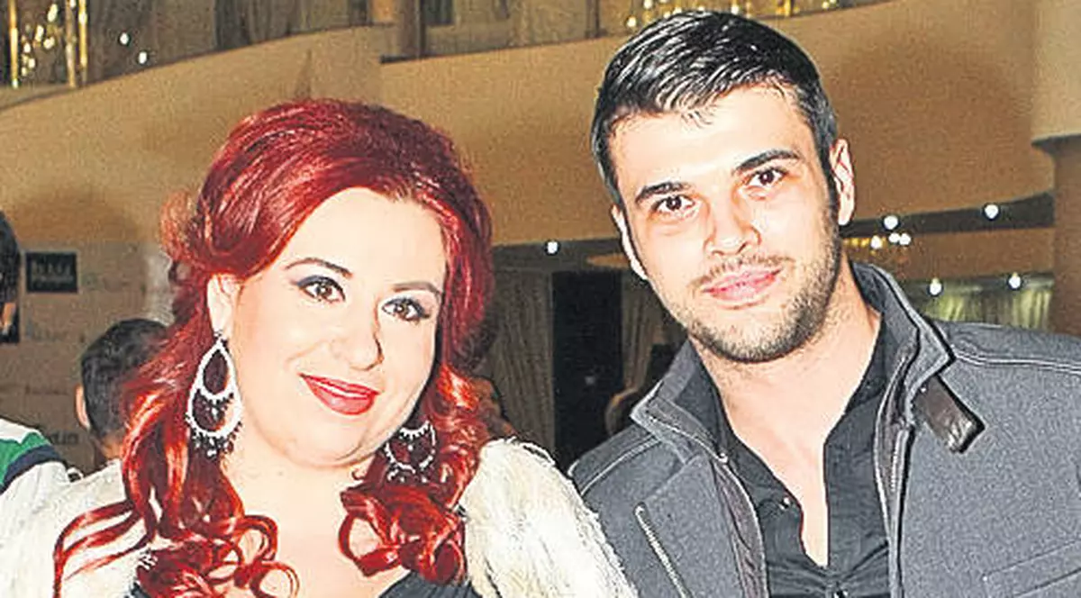 Oana Roman ŞI-A CĂLCAT PE INIMĂ! Uite ce decizie a luat de curând