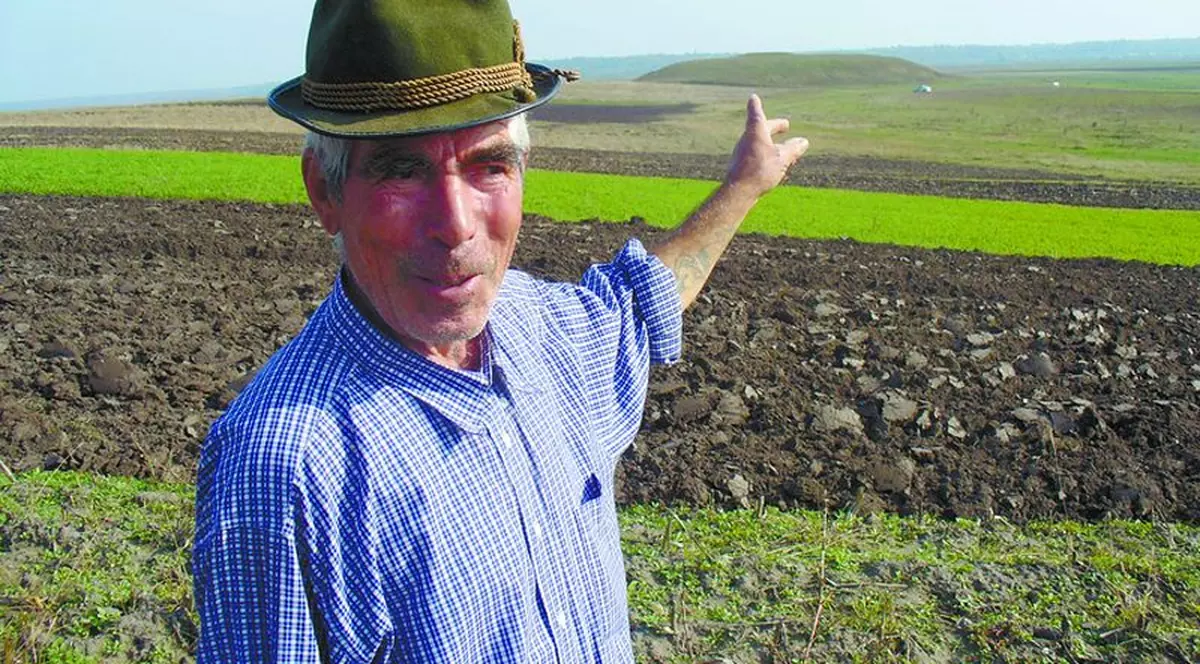 Amendă 100.000 de lei dacă-ţi vinzi pământul fără să întrebi vecinii! Aceştia au prioritate la cumpărare