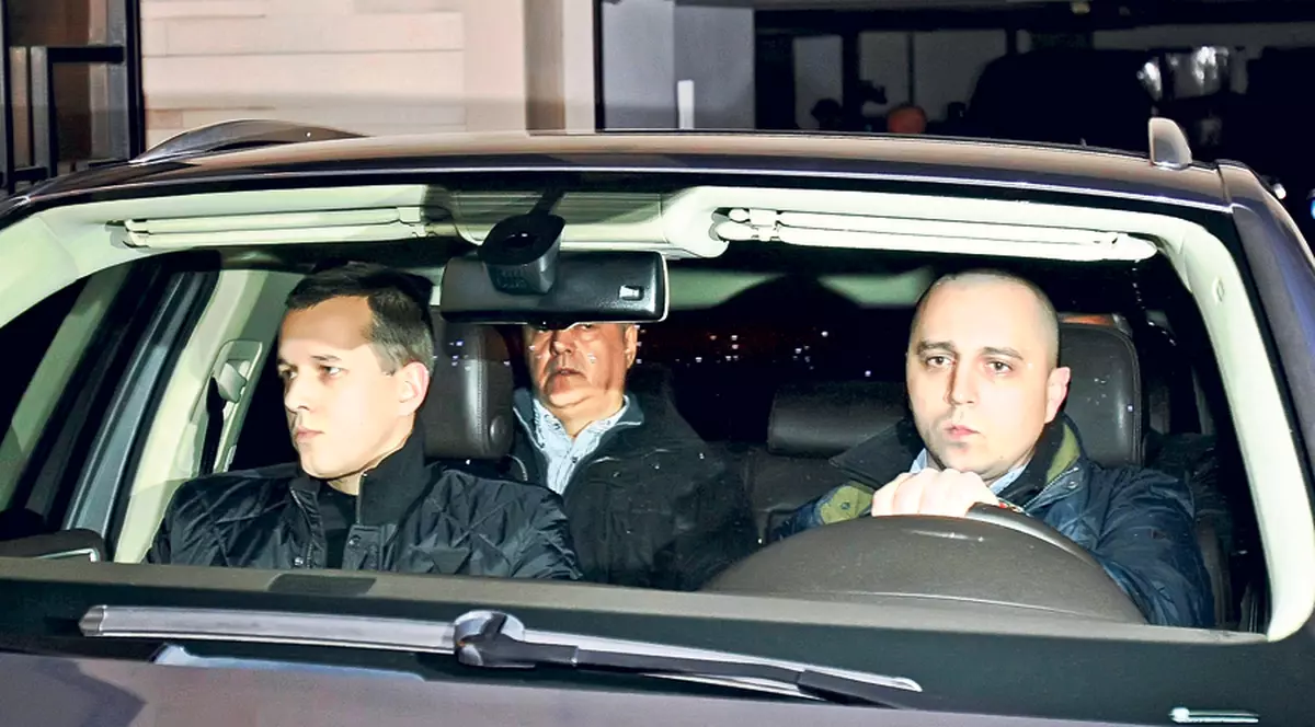 Copiii lui Adrian Năstase, şocaţi de arestarea acestuia