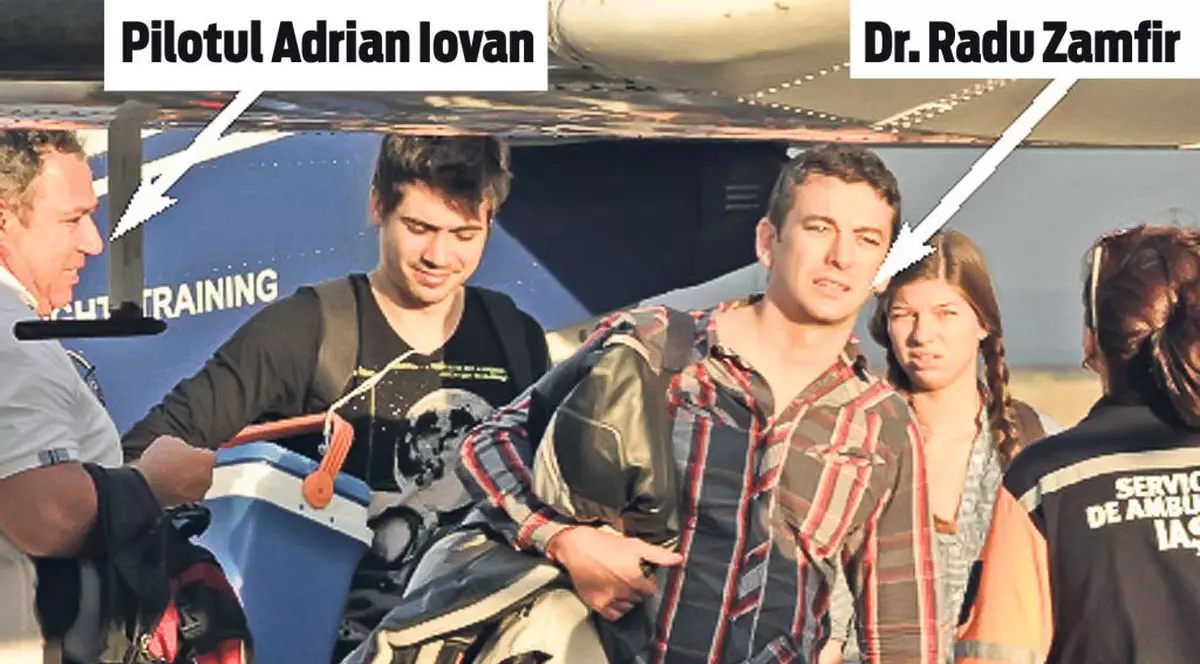 Amintiri frumoase din timpul misiunilor umanitare! Adrian Iovan îl răsfăța cu mici de la Cocoșatu’ pe doctorul-erou