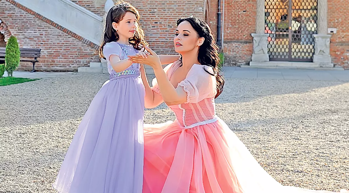 Andreea Marin i-a cerut voie unei singure persoane pentru a se căsători cu Tuncay! Află cine i-a dat acceptul