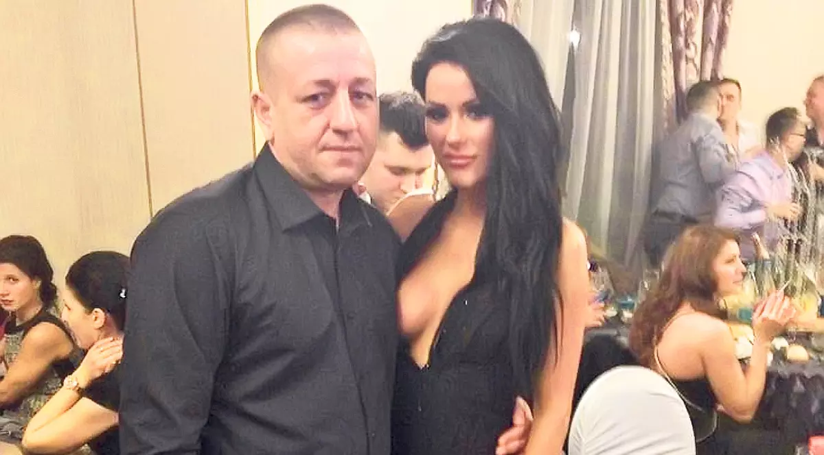 Daniela Crudu şi-a înțepat «socrul» cu silicoanele