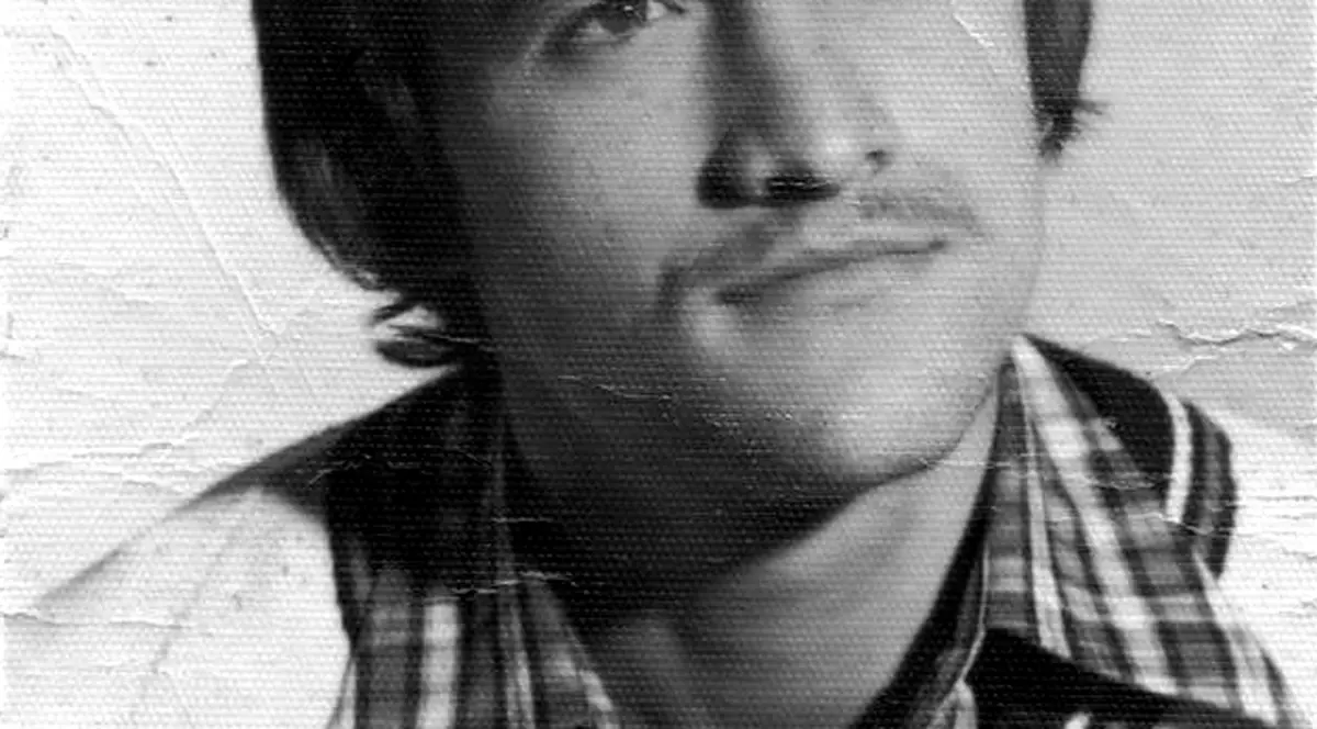 A fost odată, CÂND AVEA MUSTAŢĂ. ÎL RECUNOŞTI?