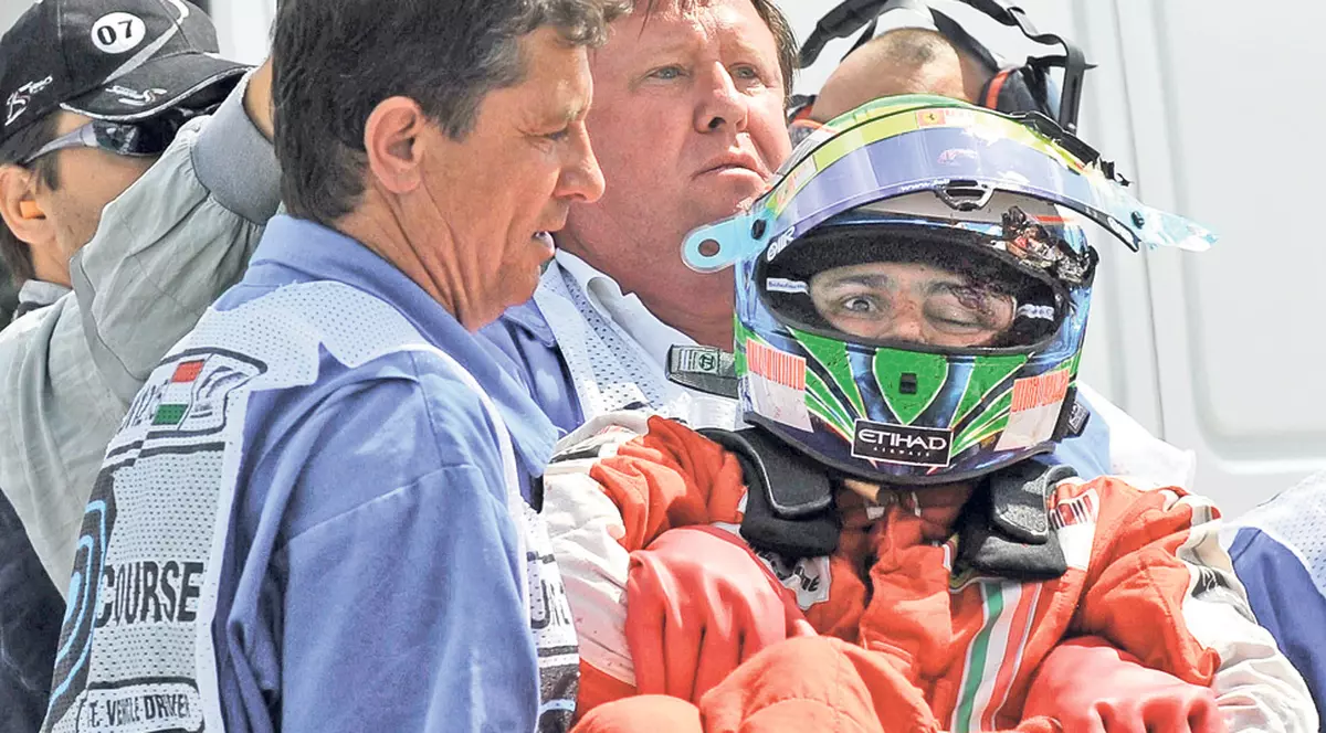 Câţiva sportivi celebri au reuşit să supravieţuiască după accidente la fel de dure precum cel suferit la schi de Michael Schumacher