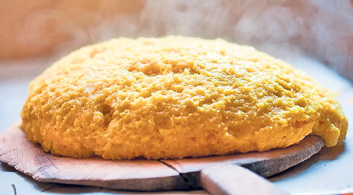 Starurile de la Hollywood vor mânca mămăligă la Globurile de Aur