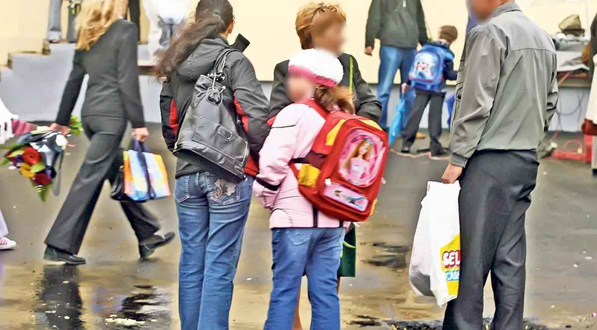 Părinţii bagă anual în şcoli 142.000.000 € pentru fondul clasei