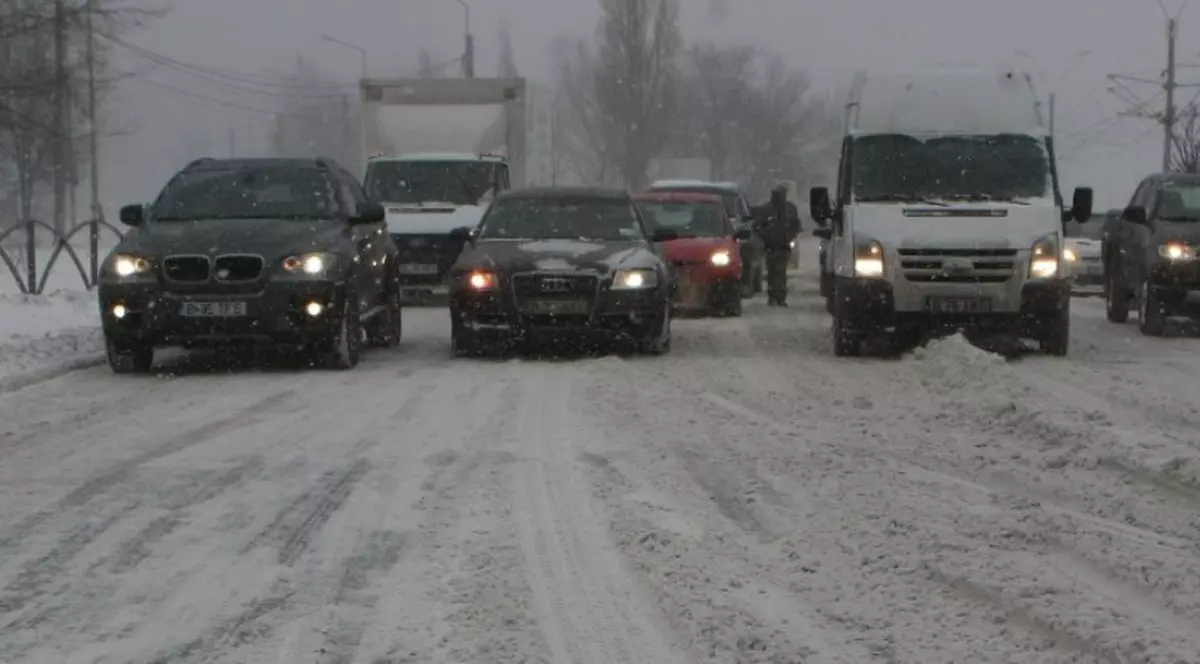 "Hoteluri de iarnă" pentru autovehiculele locuitorilor sectorului 2