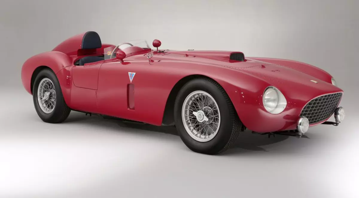 Unul dintre cele mai rare modele Ferrari, scos la licitaţie pentru o sumă fabuloasă | FOTO