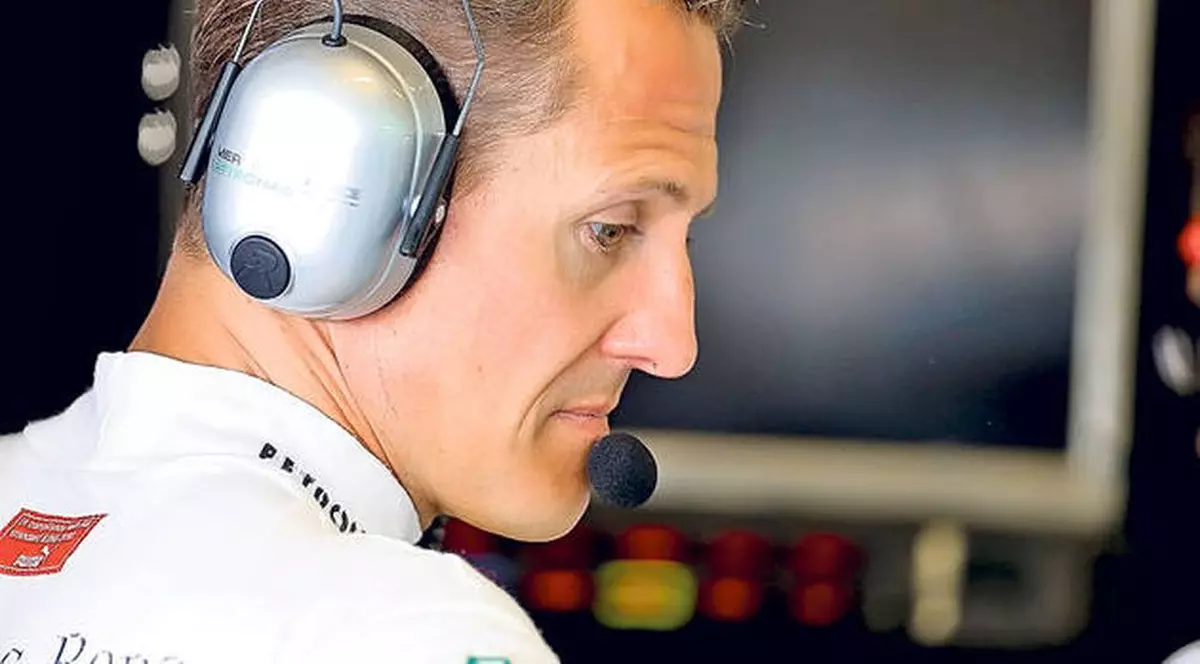 VESTEA ZILEI pentru fanii săi! SCHUMACHER A CLIPIT. Medicii sunt entuziasmaţi
