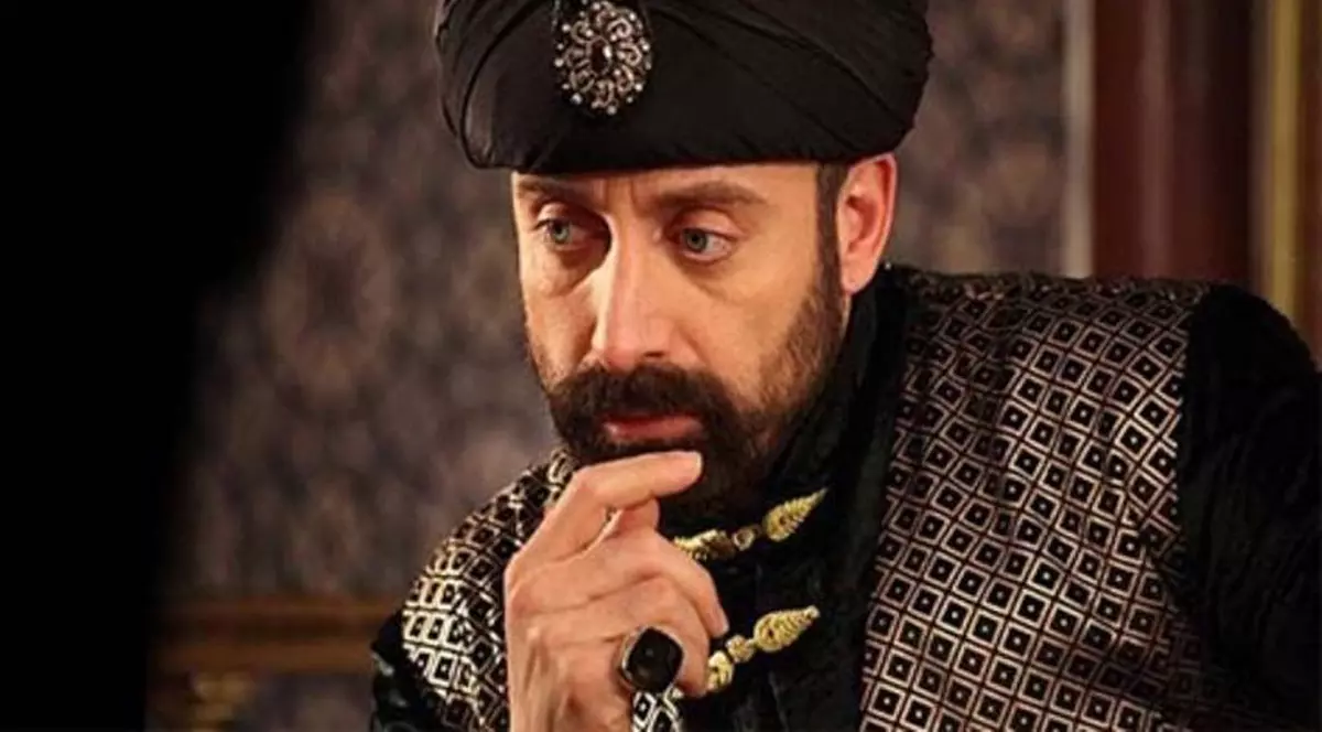 Halit Ergenc, sultanul din «Suleyman Magnificul», la un pas de moarte