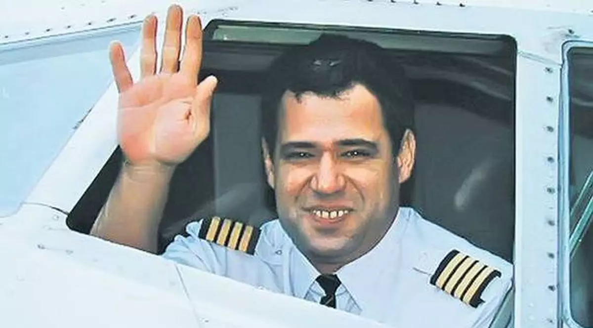 N-o să crezi CUM ERA PORECLIT ADRIAN IOVAN de piloţi! Un fost coleg face dezvăluiri!