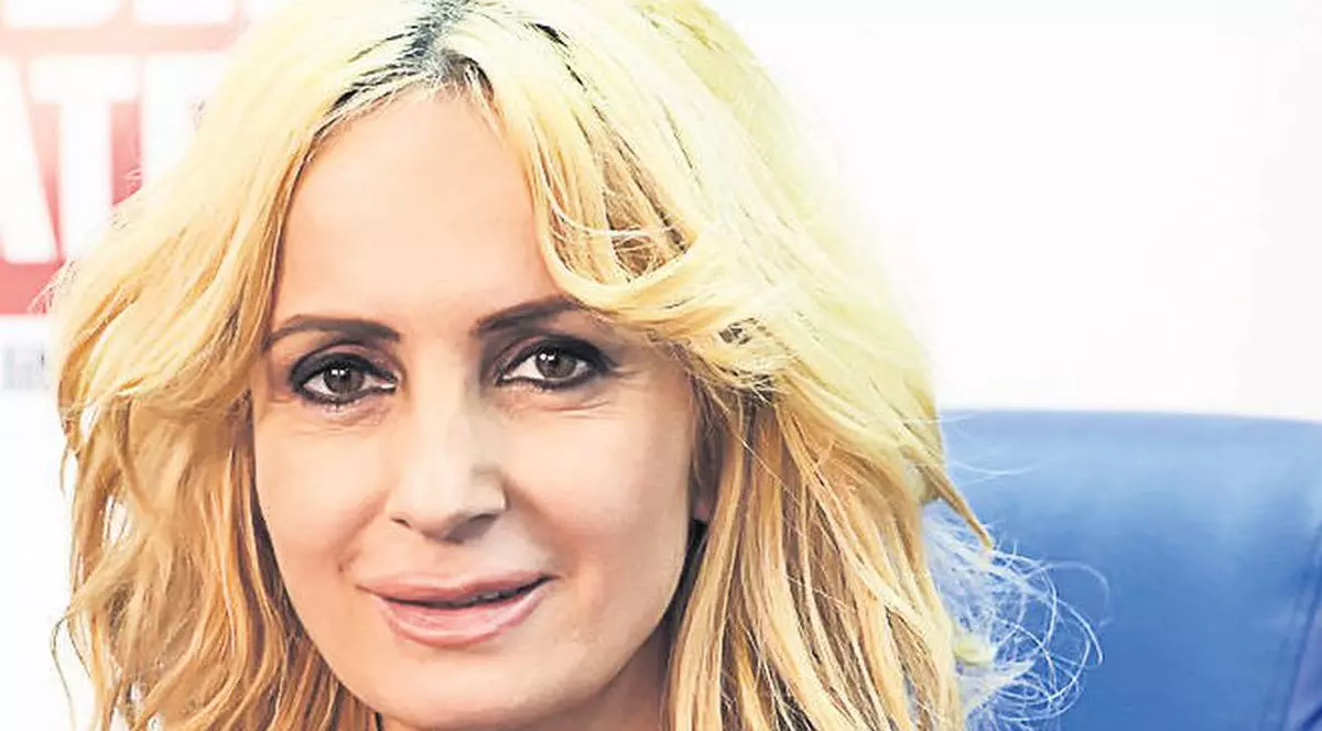 DANIELA GYORFI, cum nu te aşteptai să o vezi! Distracţie în pijamale!