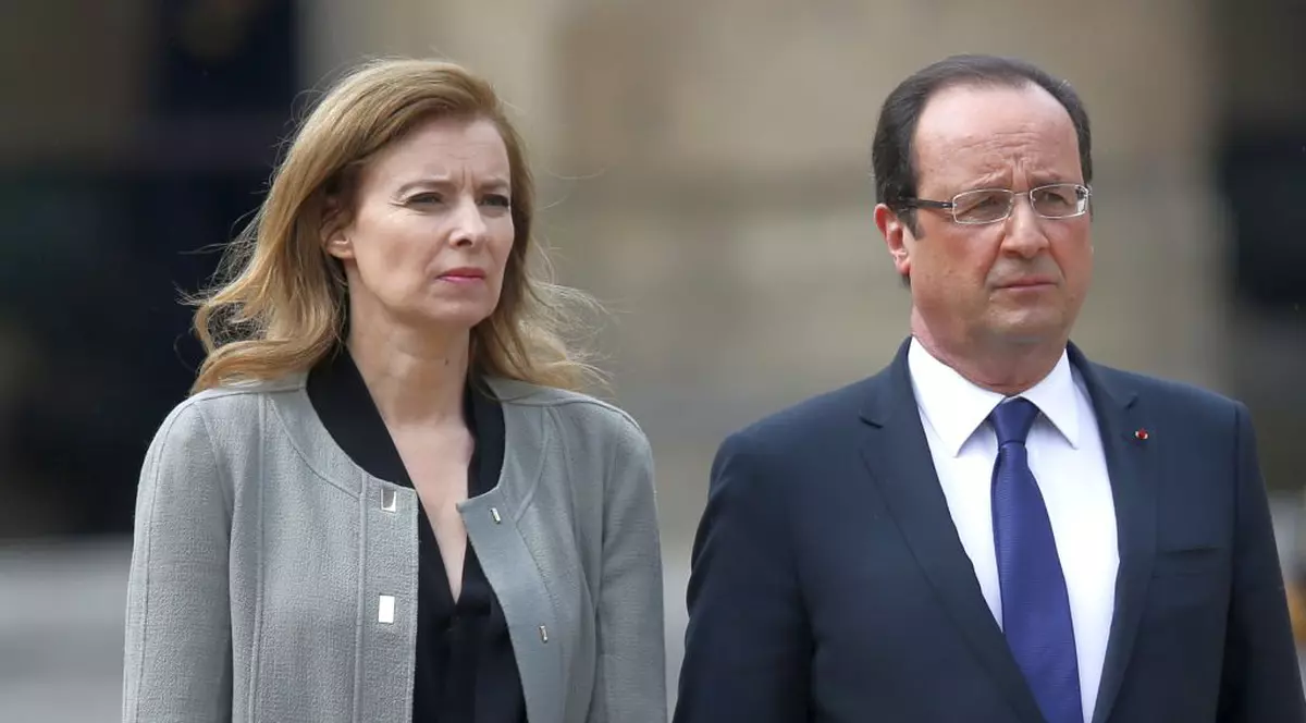 Preşedintele Franţei şi-a vizitat iubita la spital, după o săptămână de la internare