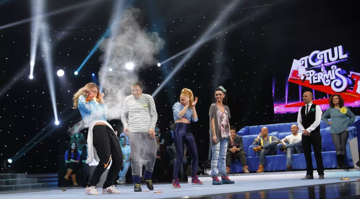 PANICĂ la emisiunea "Totul e permis". Actriţei Ana Odagiu I-A LUAT FOC PĂRUL | FOTO