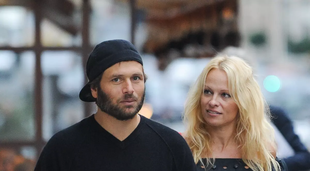 Pamela Anderson s-a măritat pentru a patra oară