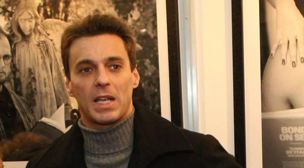 INCREDIBIL! CE FĂCEA Mircea Badea ÎN TIMP CE Carmen Brumă ERA ÎN TRAVALIU | FOTO