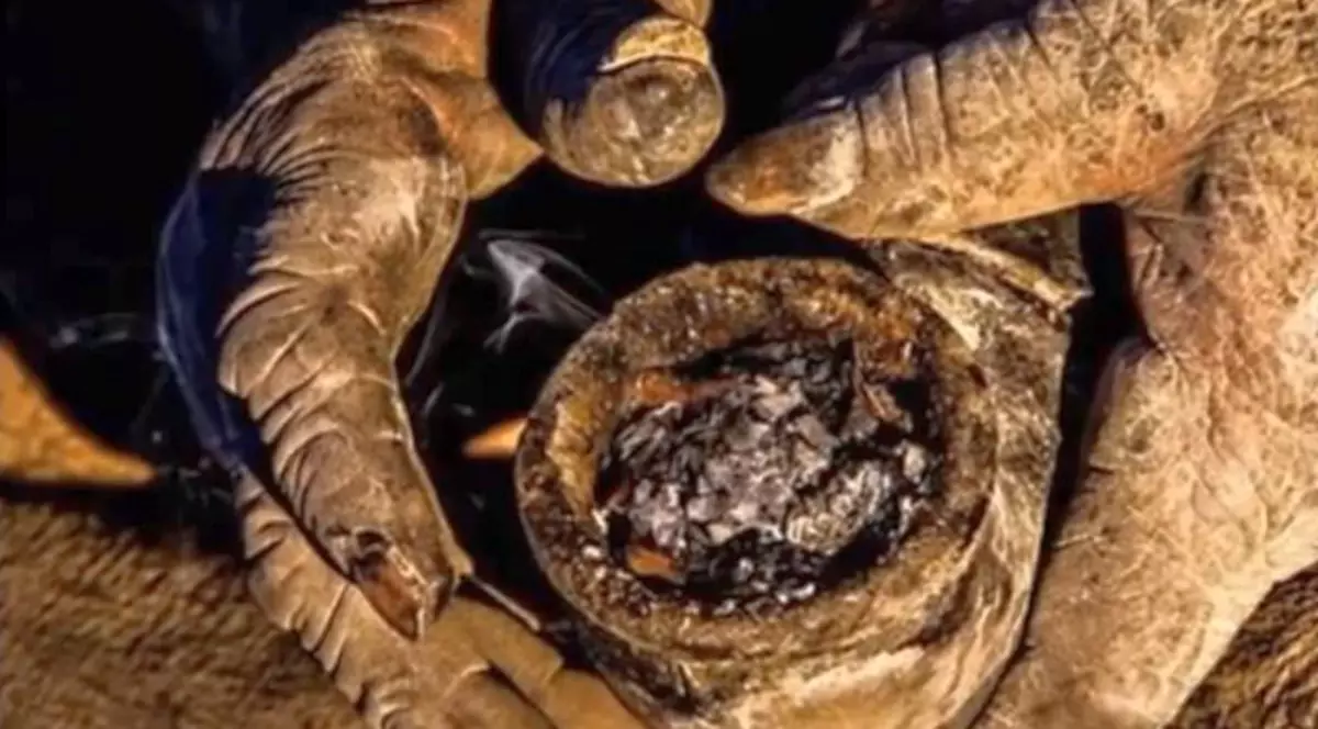 El este cel mai murdar om din lume! Nu s-a mai spălat de 60 de ani | VIDEO