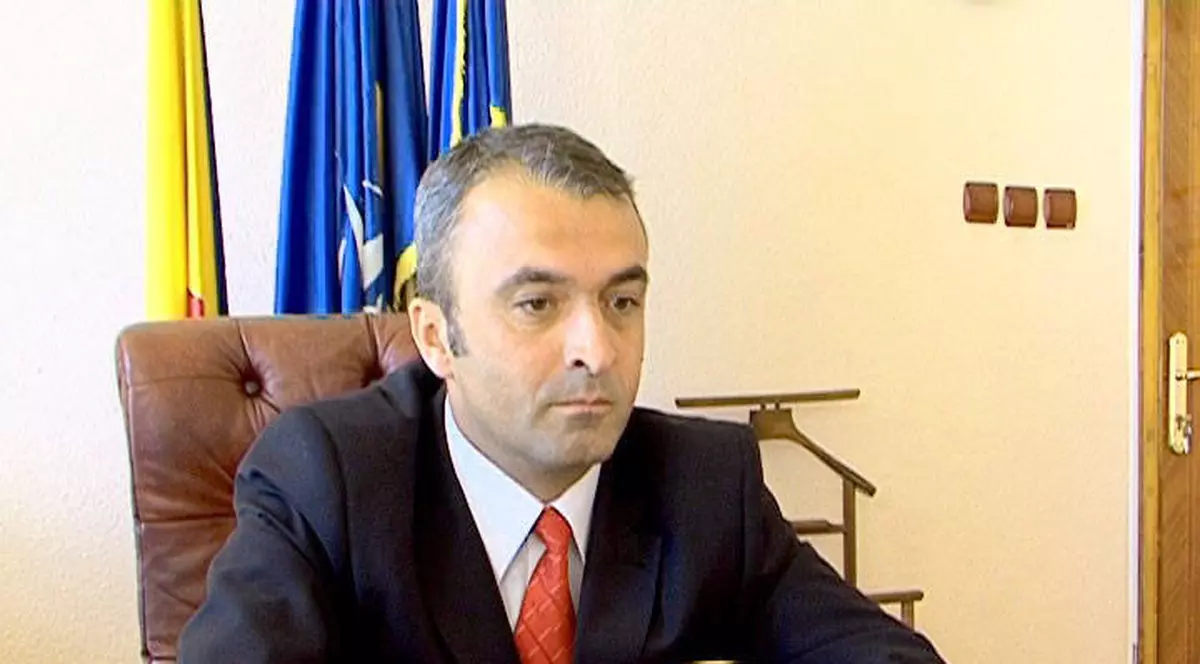 IGNORANŢA l-a costat SCAUNUL. Prefectul de Buzău A FOST DEMIS