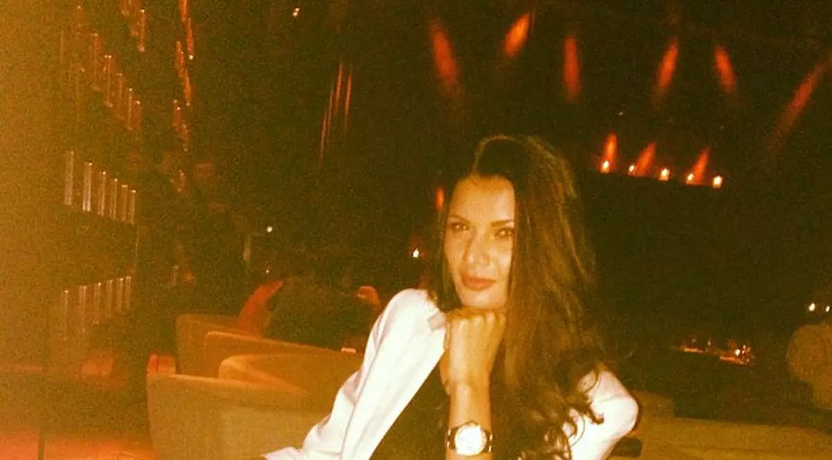 RAMONA GABOR, RĂSFĂŢ MAXIM LA PARIS! Uite în ce lux se lăfăie cu amicele ei!