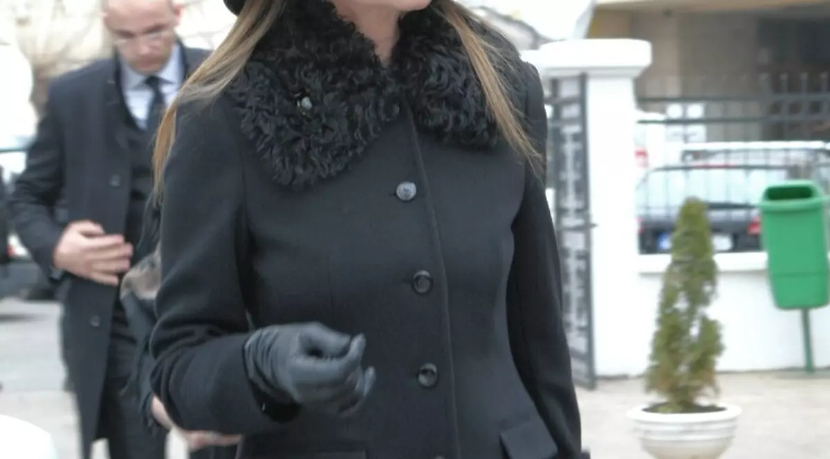 Romaniţa Iovan NU ÎŞI REVINE după moartea fostului soţ! Uite CE VERSURI SFÂŞIETOARE A PUBLICAT