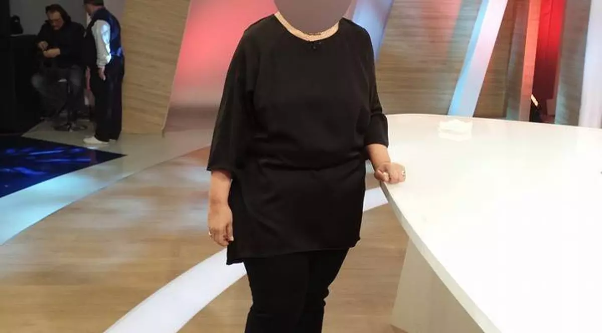 O VEDETĂ DE LA NOI: "DACĂ MĂ VEDEŢI MĂRITATĂ, VĂ ROG SĂ MĂ BATEŢI CU ZIARUL PESTE CEAFĂ!"