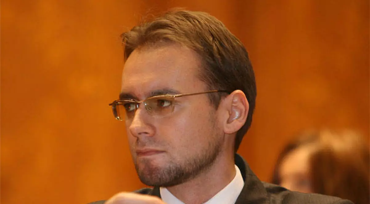 Fostul ministru Tudor Chiuariu, condamnat la închisoare cu suspendare în dosarul «Poşta Română»