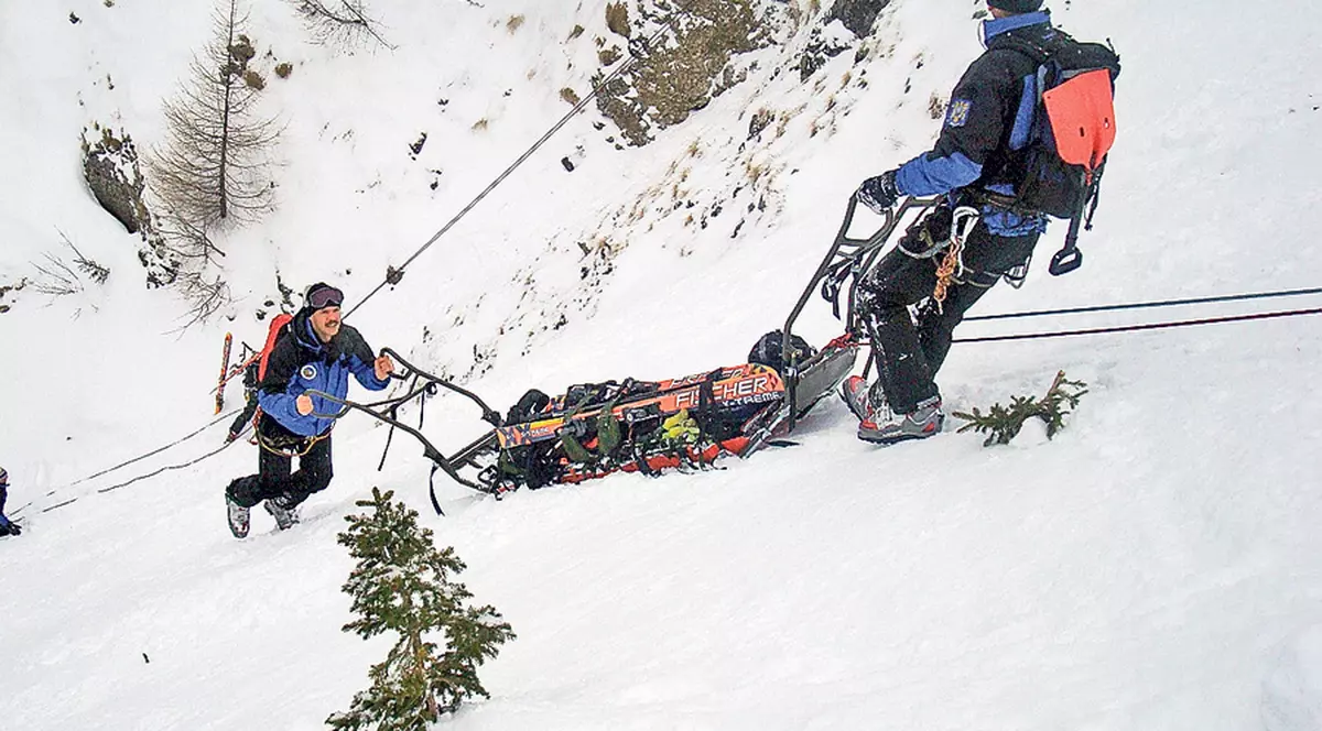 Aşa se antrenează jandarmii montani!