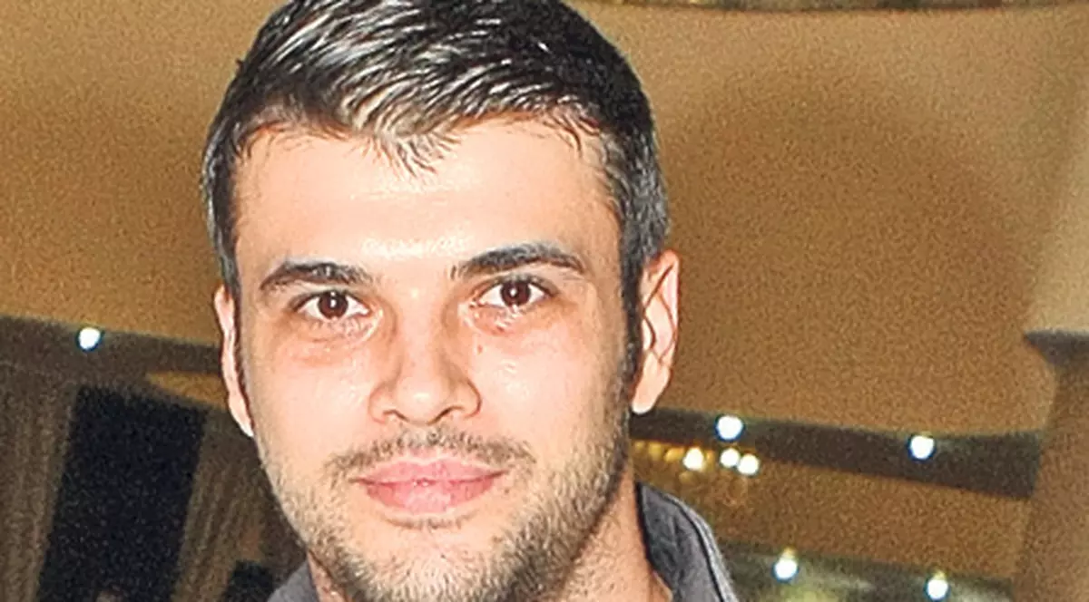 OANA ROMAN A NĂSCUT! Soţul Oanei Roman, la un pas de leşin