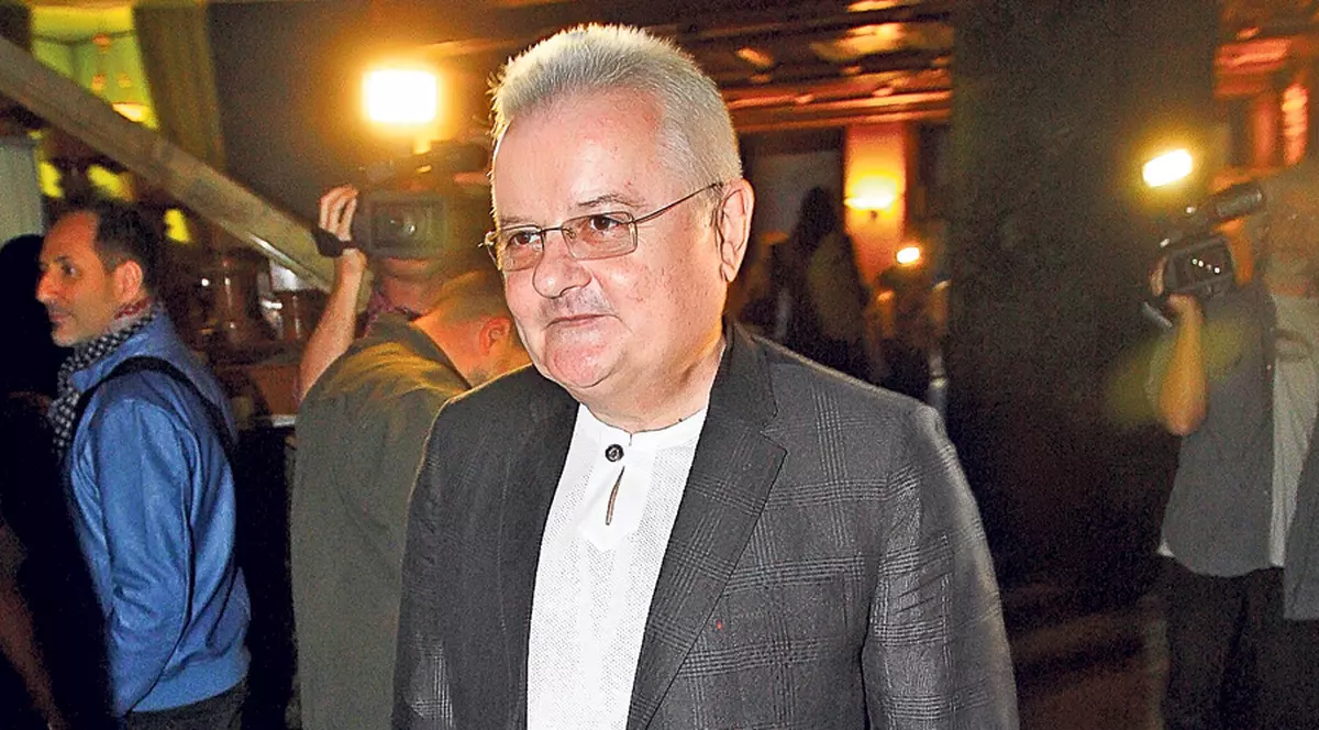 EXCLUSIV/ Iri nu și-a luat gândul de bijuteriile lui Moni! Încă ține seiful deschis pentru podoabele de 250.000 E ale fostei soții