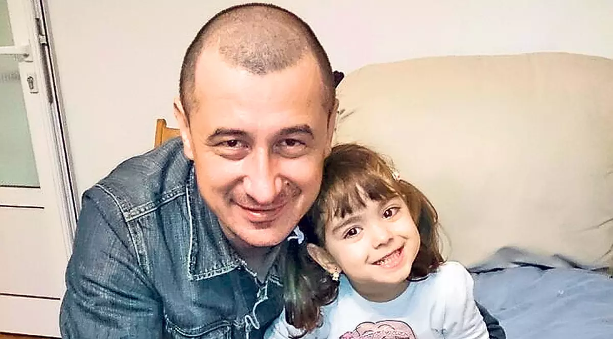 George Tal se simte neputincios fără Daniela Györfi, care e plecată de aproape două luni! Iată pe cine a chemat să-l ajute cu Maria, fetiţa lor