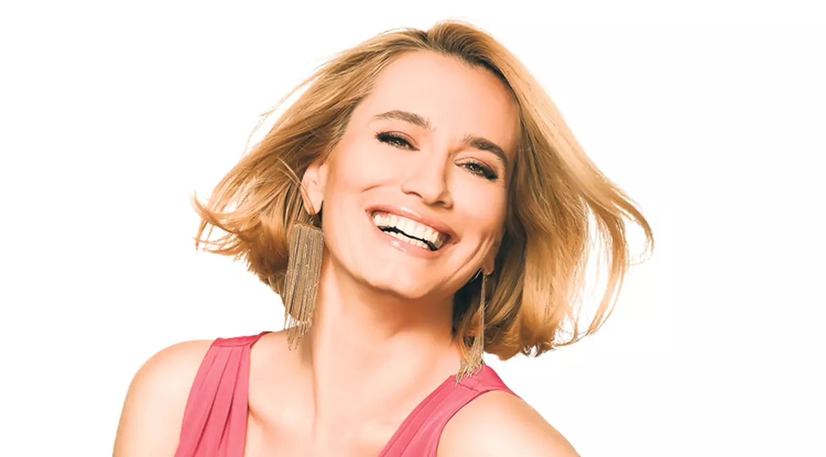 Andreea Esca, LĂMÂIŢA DIN LIFT | FOTO