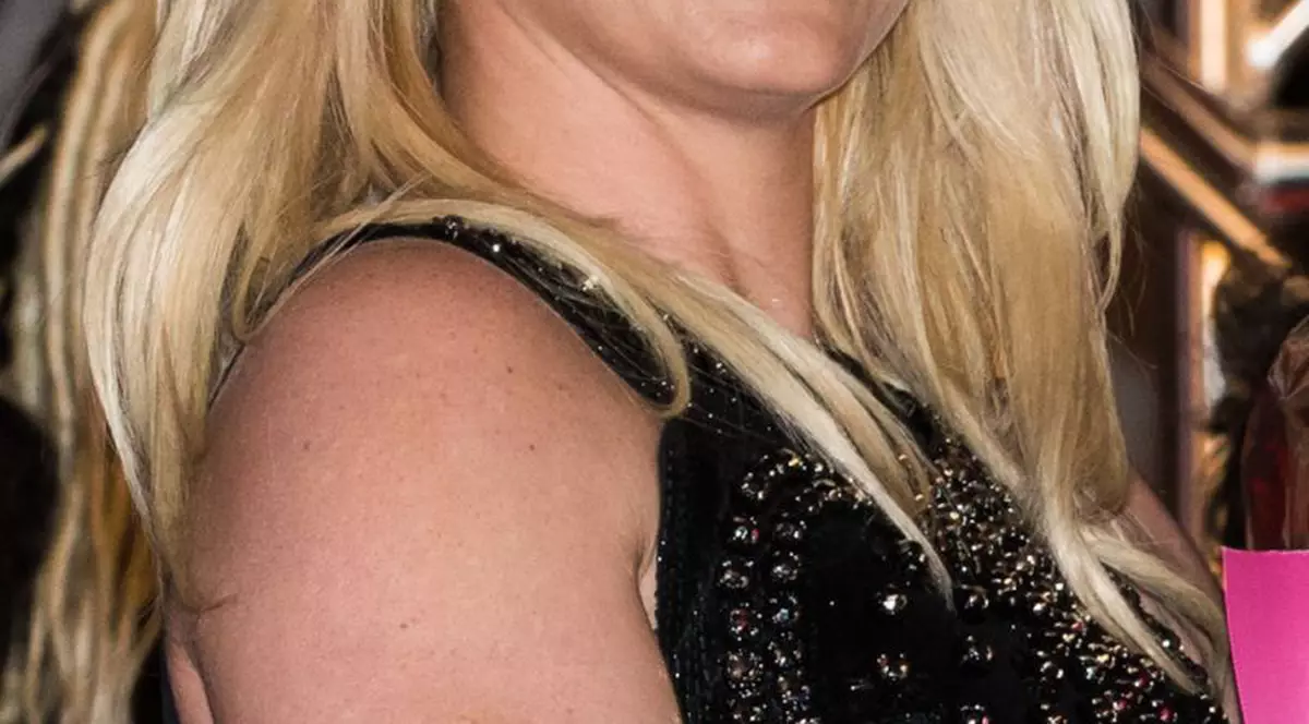 Britney Spears, schimbare radicală de look. Uite cum arată brunetă!