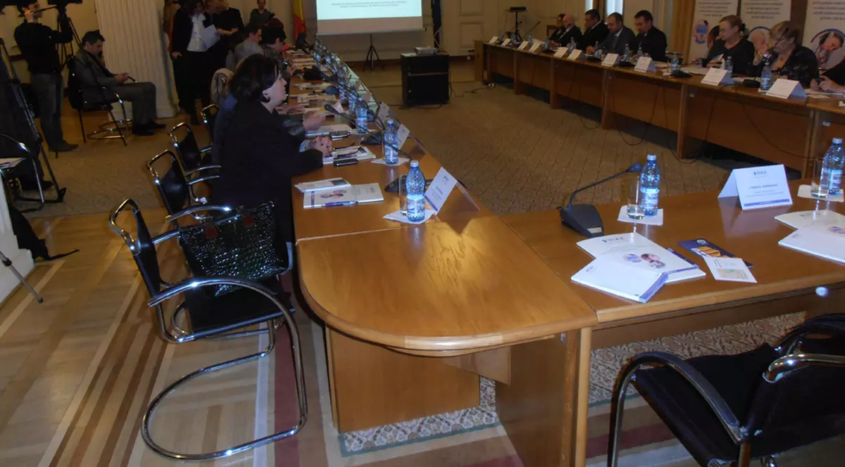 Campania „Importanţa nutriţiei în primele 1.000 de zile” a fost lansată la Palatul Parlamentului