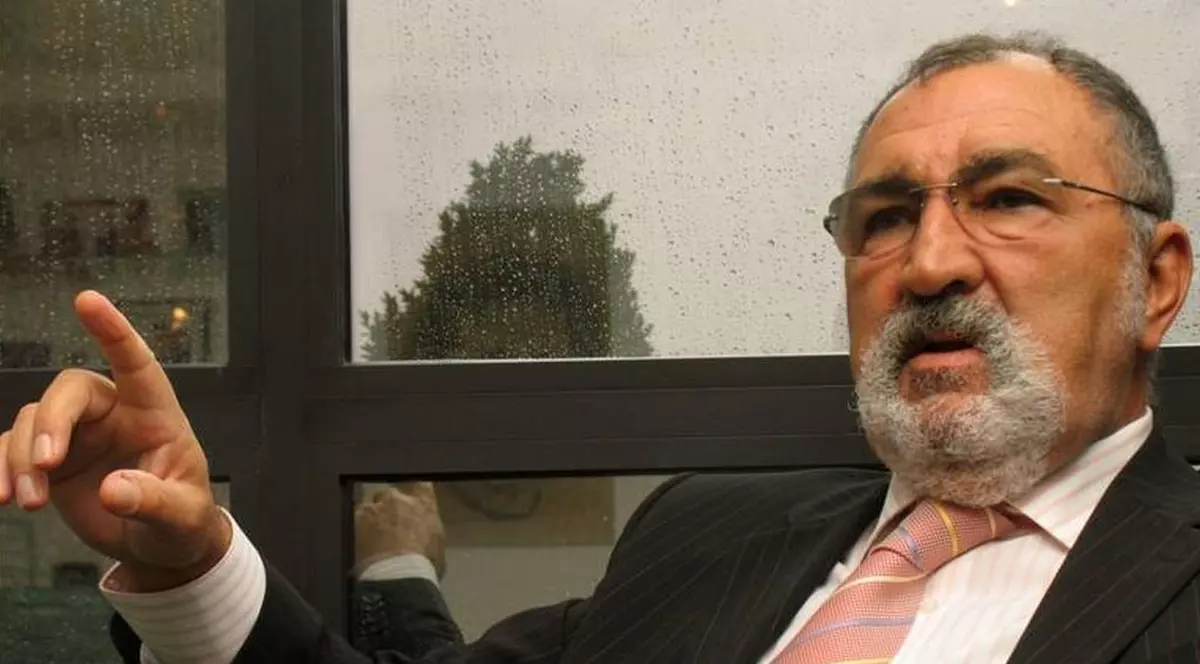 Ion Ţiriac vrea să construiască un patinoar olimpic în Bucureşti 