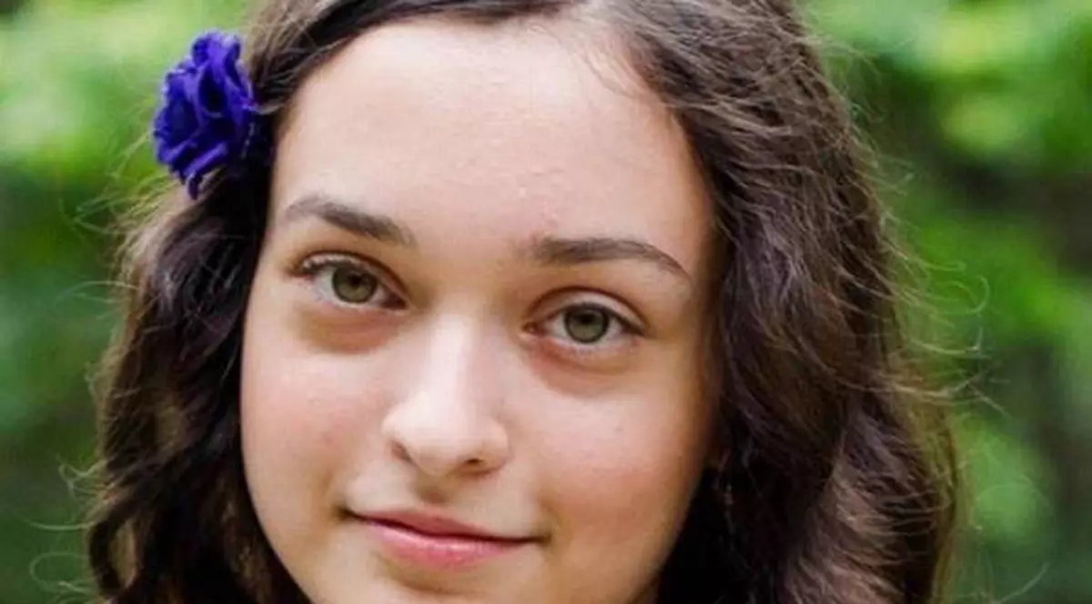 IULIA IONESCU, adolescenta dispărută şi găsită, CREDEA CĂ VINE APOCALIPSA. Duhovnicul ei a primit un mesaj de la ea