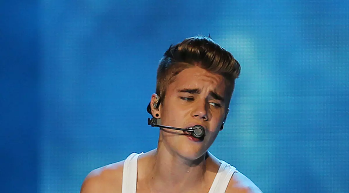 Justin Bieber a convins-o pe Selena să ia droguri