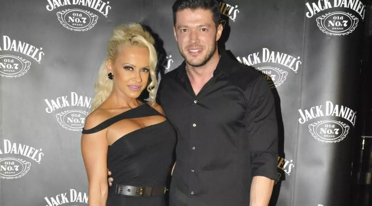 E RÂNDUL BIANCĂI DRĂGUŞANU SĂ SUFERE! VICTOR SLAV A ÎNŞELAT-O cu ANDA ADAM în timpul CĂSNICIEI? Iată ce MESAJE îşi trimiteau "AMOREZII"!