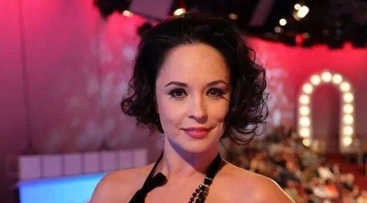 LOOK DE ŞOC pentru ANDREEA MARIN! Ipostaza care o FACE SĂ PARĂ mai BĂTRÂNĂ decât e!