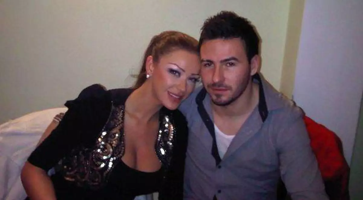 TOTUL despre ESCAPADA BIANCĂI şi a lui CRISTEA la PARIS! Uite CUM SE DEGHIZA ROŞCATA! | FOTO