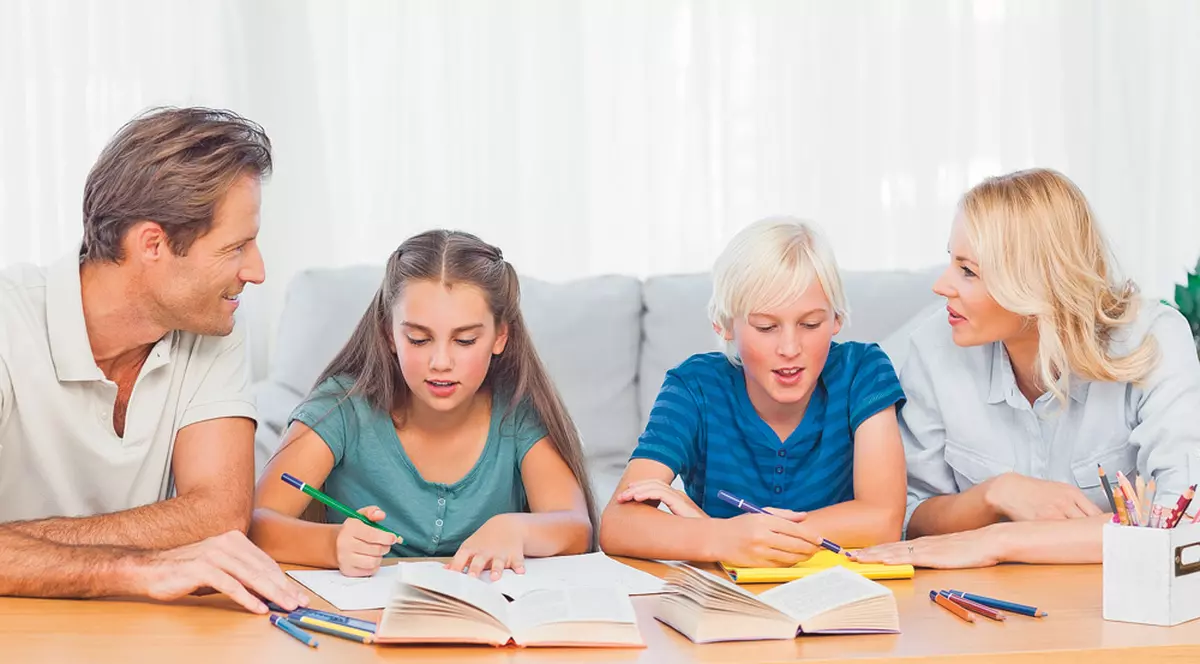 HOROSCOP - Săgetătorii se ocupă mai mult de familie