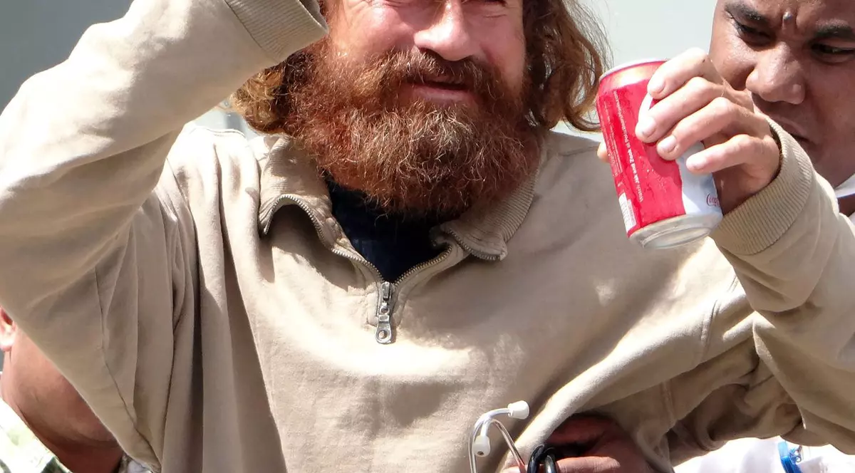 Un mexican a plutit în derivă un un an în Oceanul Pacific şi a ajuns la 8.000 de kilometri depărtare de casă