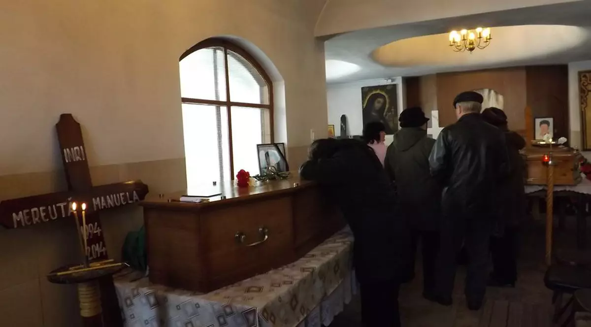 Românca decapitată la Paris, adusă acasă pe banii lui Becali