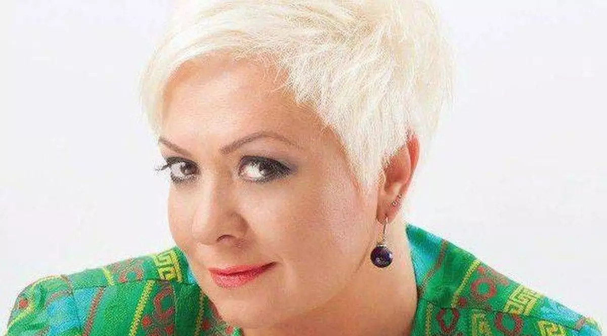 MONICA ANGHEL pregăteşte o surpriză! Vezi despre ce este vorba!