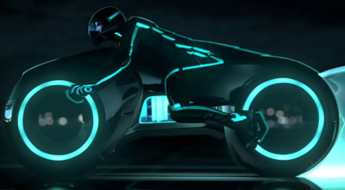 Eşti fan al motocicletelor din filmul «TRON: Legacy»? Uite cum arată în realitate! FOTO 