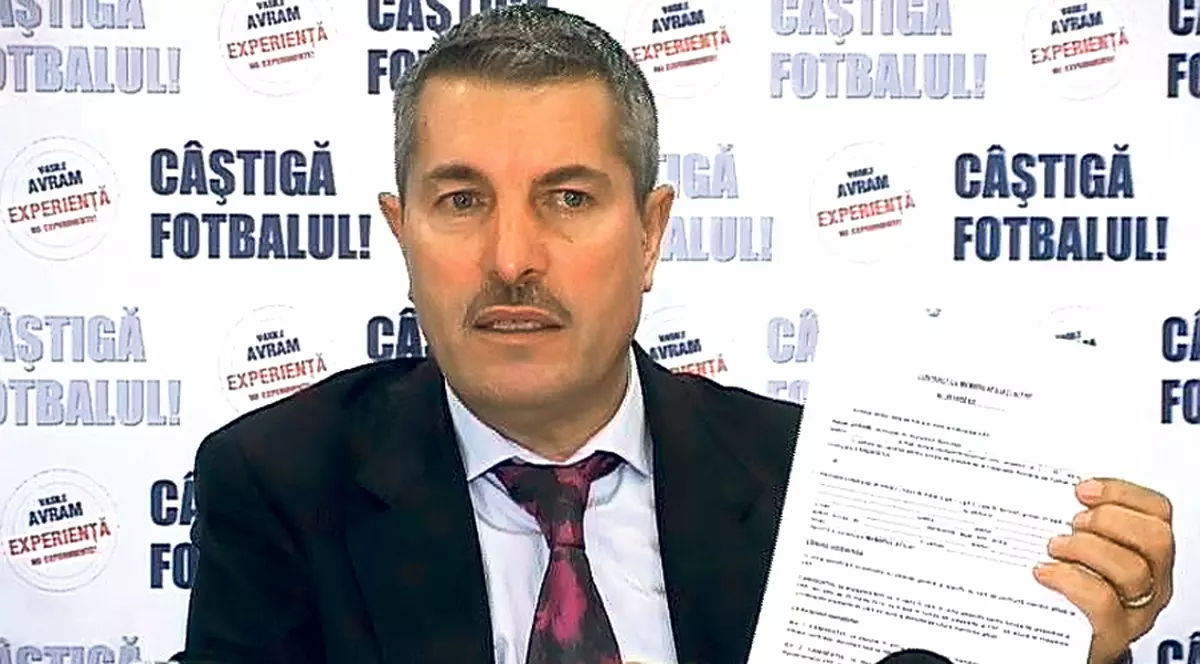 Avram dă contracte semnate alegătorilor!