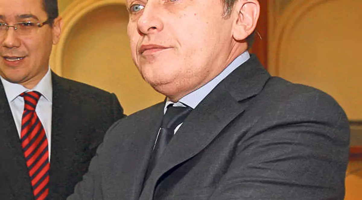 DECIZIE DE ULTIMĂ ORĂ luată de Crin Antonescu: „Fac guvern cu PSD”