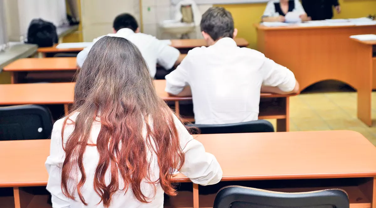 Dezastru la simulare! Uite câți elevii de a opta ar fi luat peste 5 la acest examen pregătitor