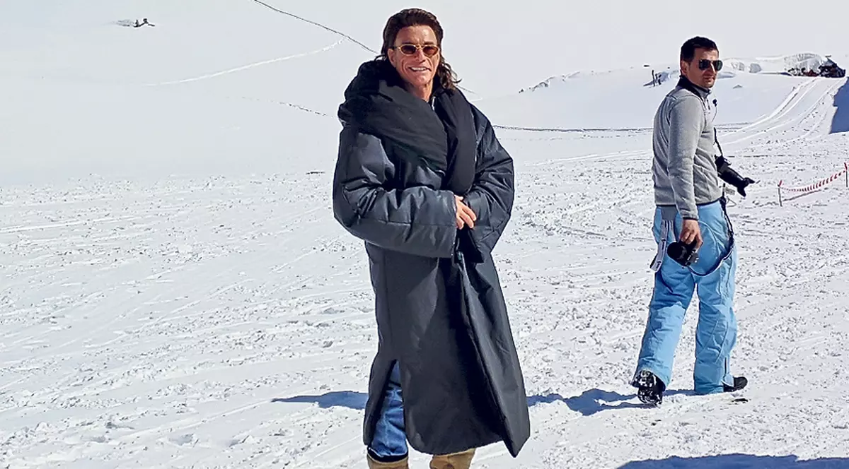 Van Damme o să laude Bâlea Lac peste tot!