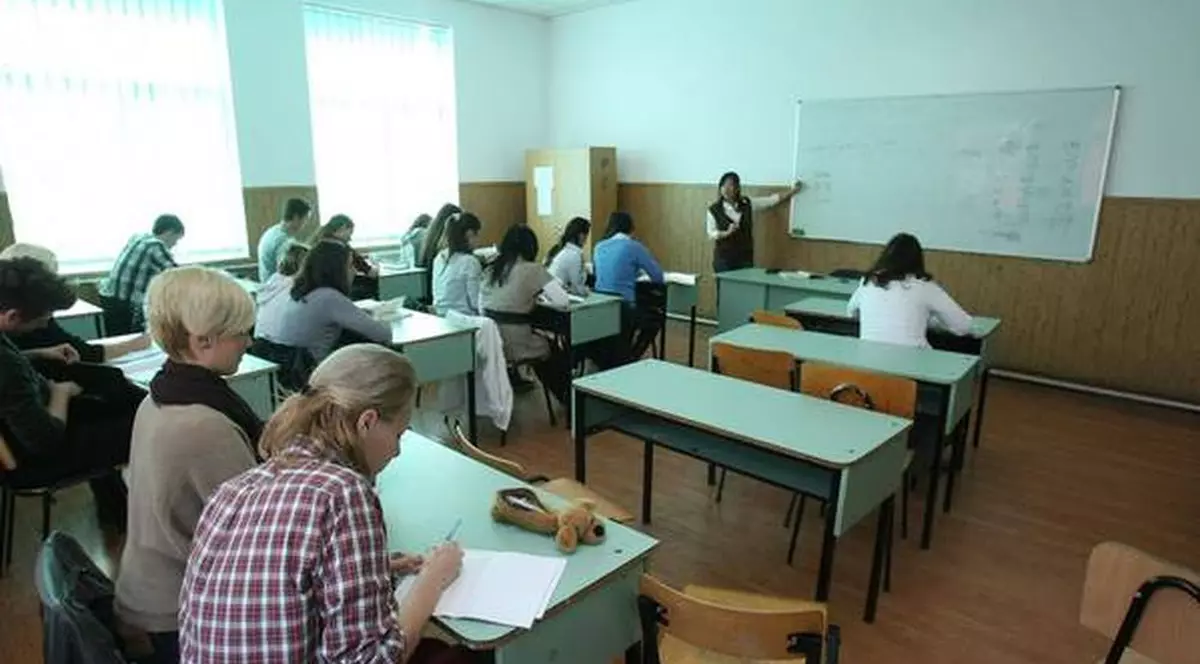 REZULTATE SIMULARE BAC 2014. Jumătate dintre elevi au luat peste 5. Primele cifre nu sunt deloc grozave!